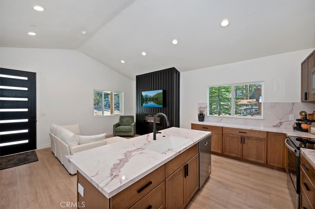 40166 Esterly Lane Property Photo 6