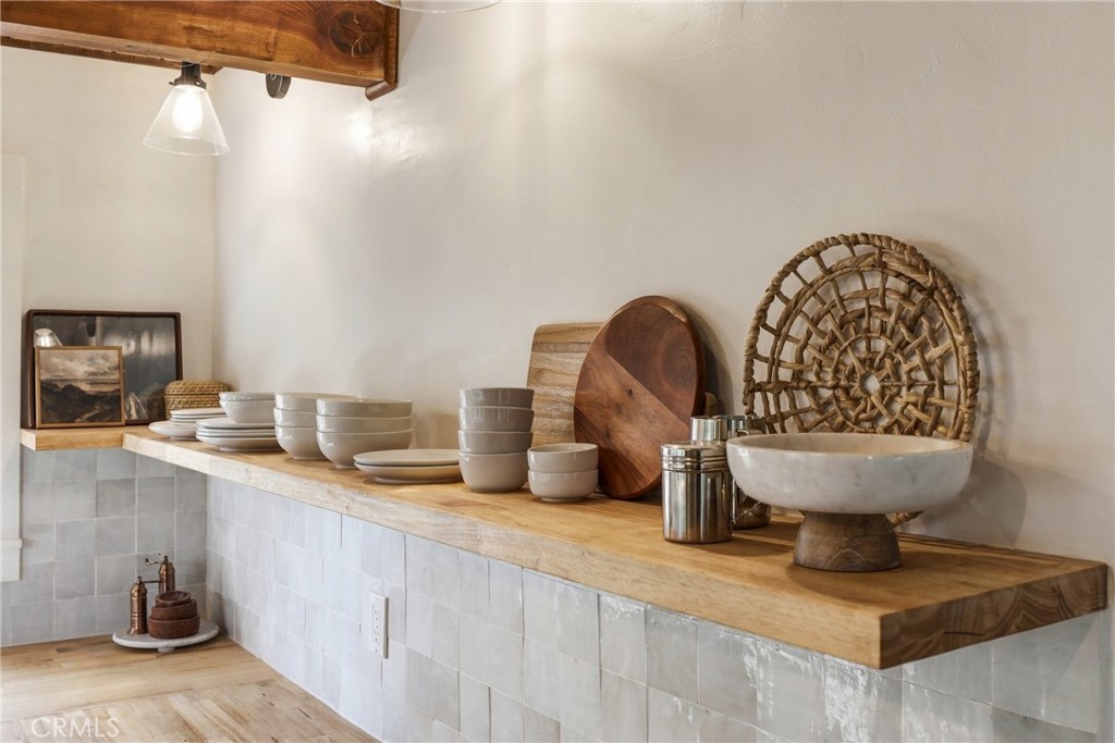 1144 Scenic Property Photo 4