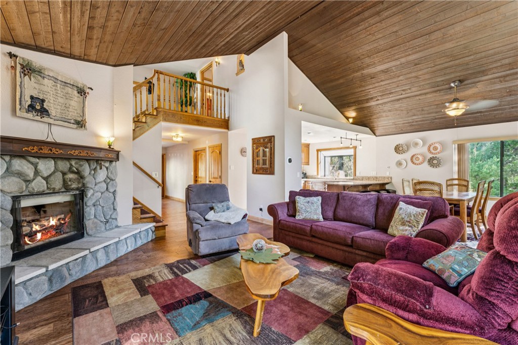 557 Brentwood Property Photo 7