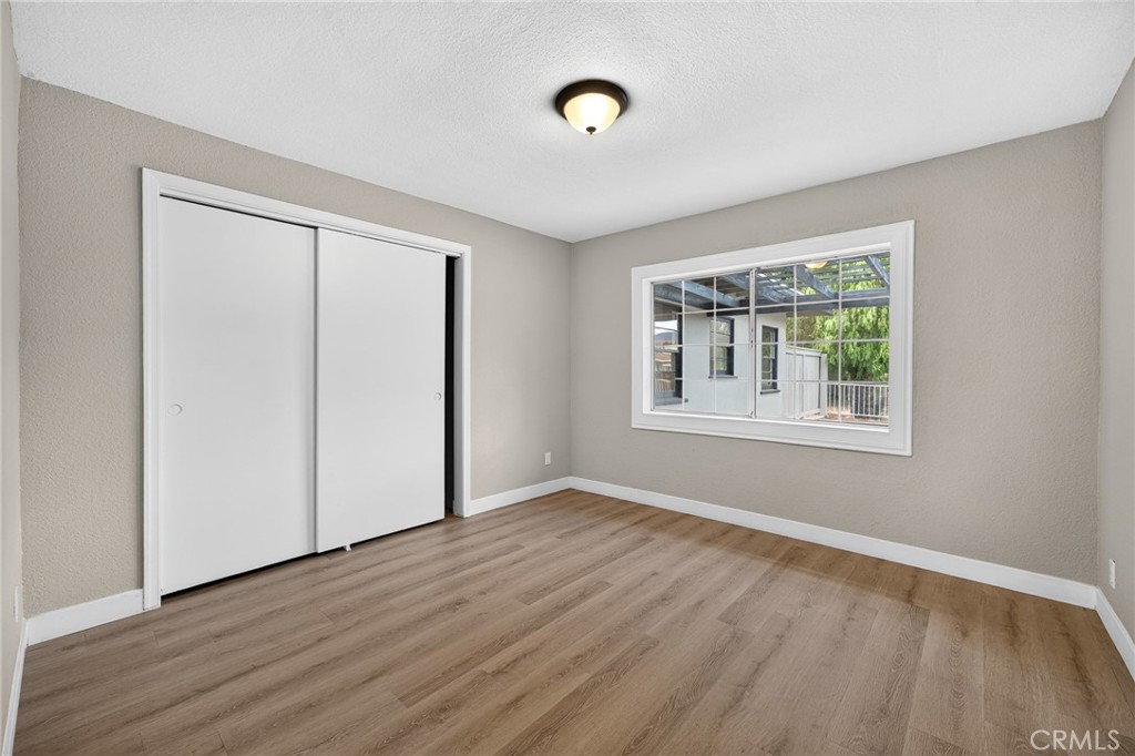 2050 E Oakland Avenue Property Photo 17