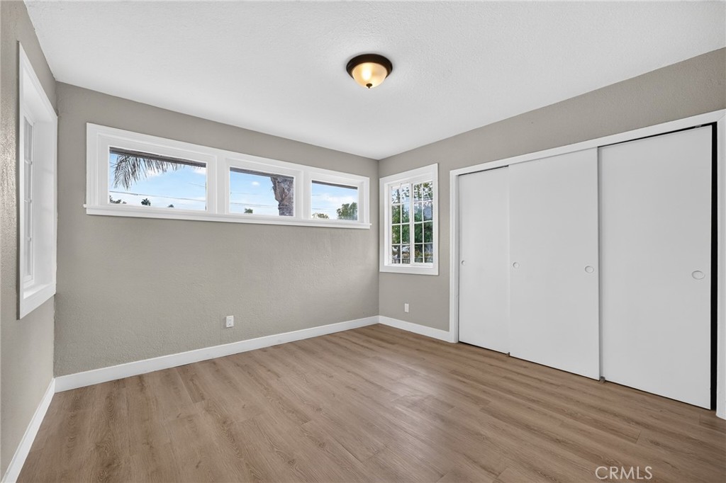 2050 E Oakland Avenue Property Photo 19