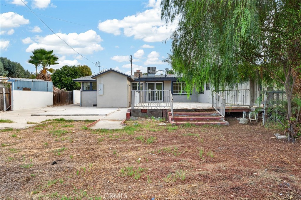 2050 E Oakland Avenue Property Photo 25