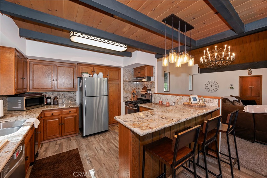 230 Shasta Property Photo 5