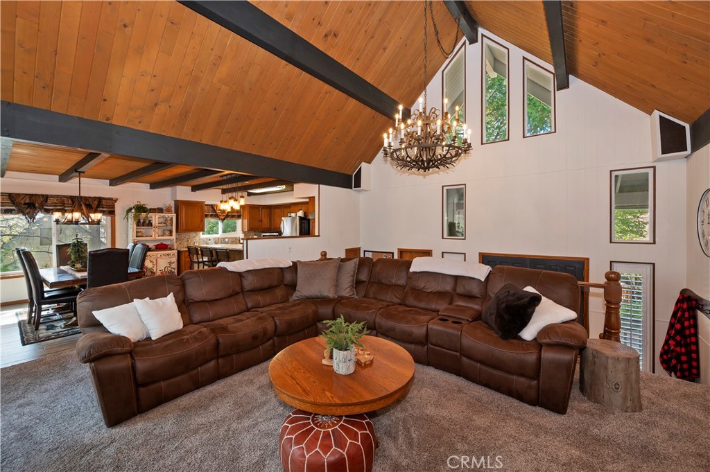 230 Shasta Property Photo 6