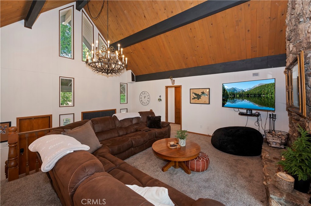 230 Shasta Property Photo 8