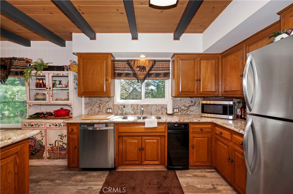 230 Shasta Property Photo 11