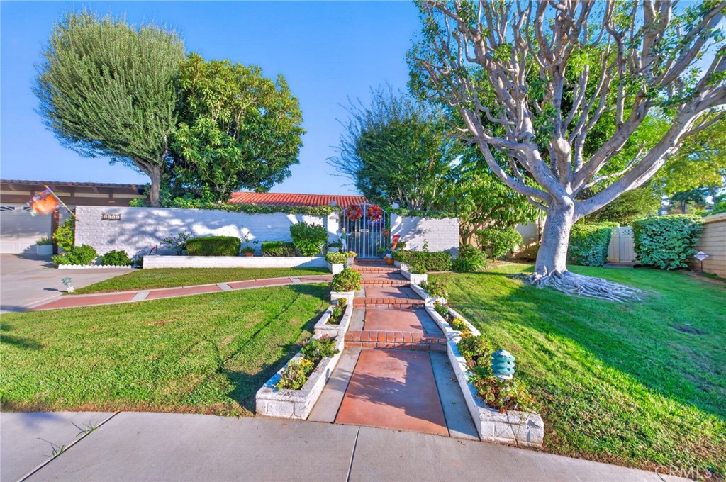 1100 Via Vallarta Property Photo 4