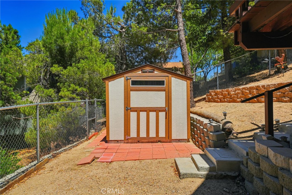 463 Delle Drive Property Photo 27