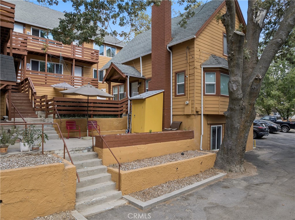 29180 Lyon Property Photo 2