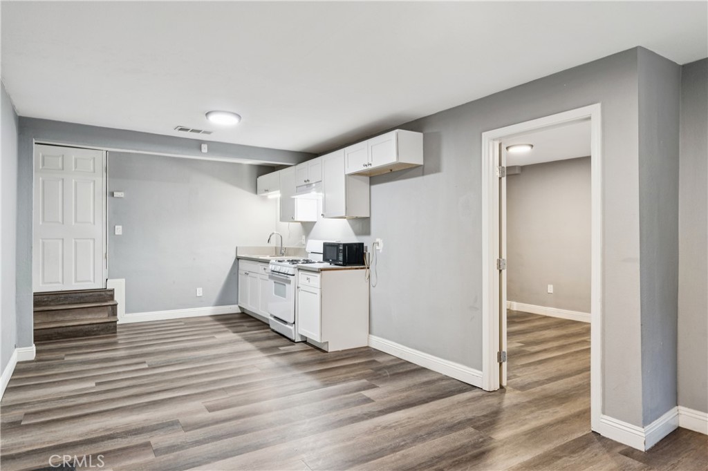 29180 Lyon Property Photo 4
