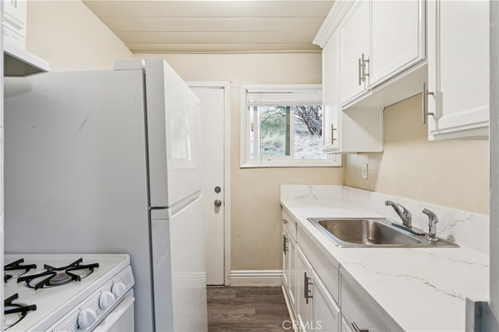 29180 Lyon Property Photo 15