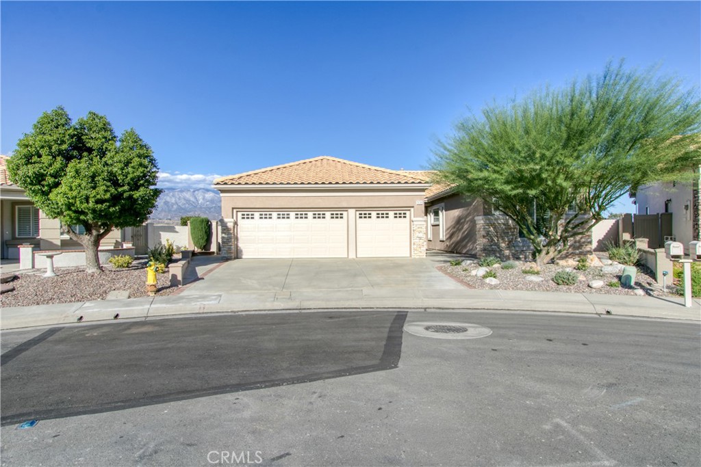 4865 Dove Hill Court Property Photo 2