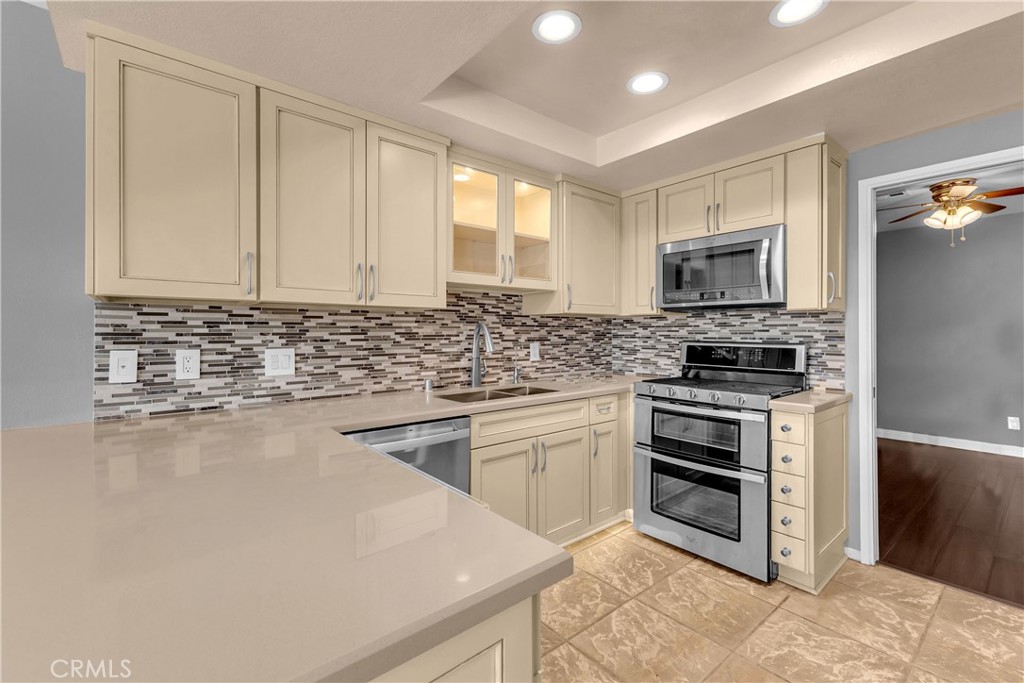 78981 Bayside Court Property Photo 2