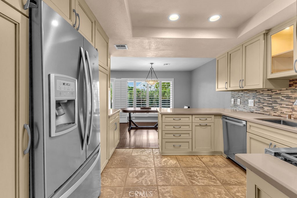 78981 Bayside Court Property Photo 4
