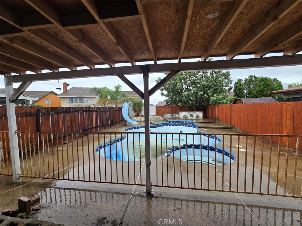 23447 Rolanda Property Photo 9