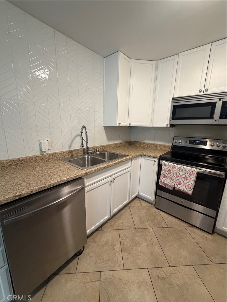 1263 Oakdale Property Photo 4