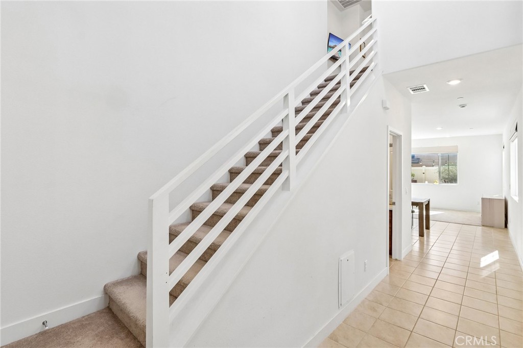 76303 Cambridge Property Photo 3