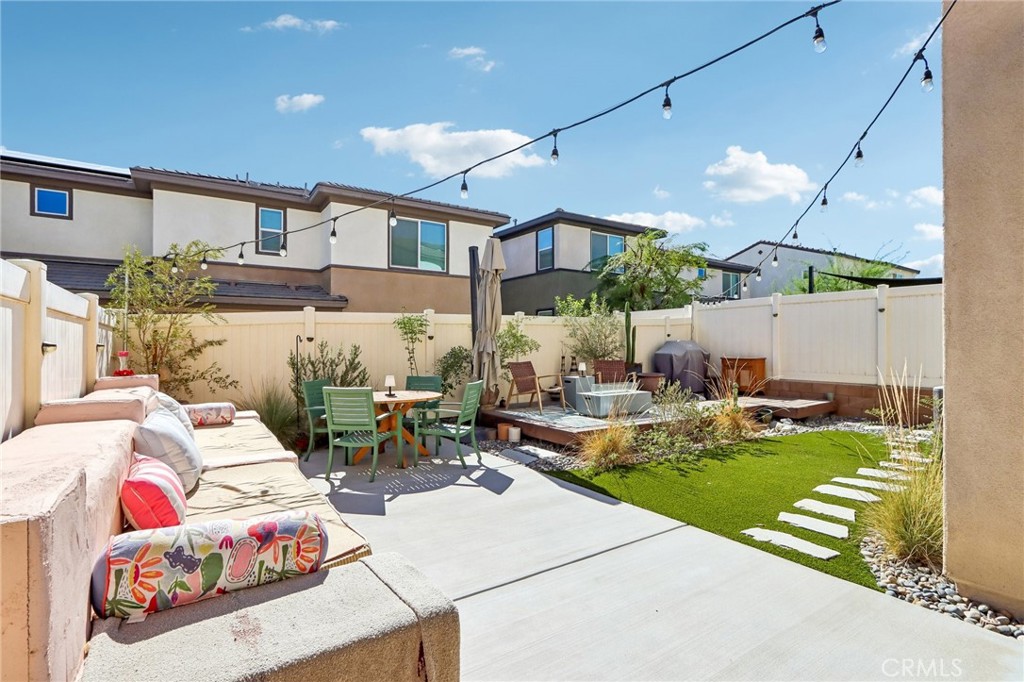 76303 Cambridge Property Photo 32