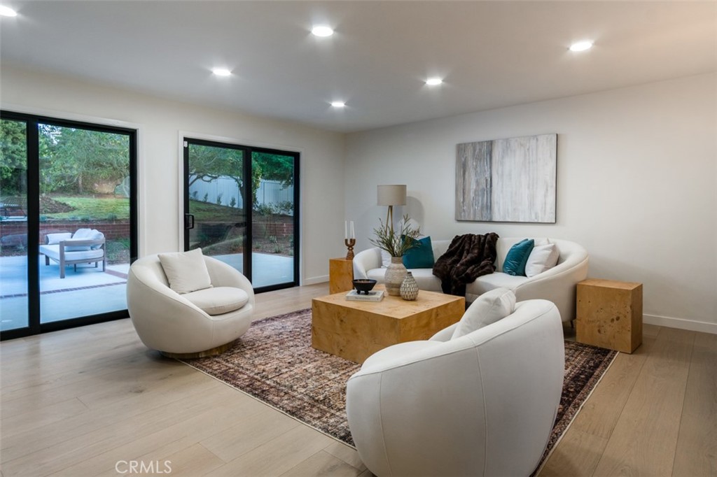 1517 Via Arco Property Photo 4