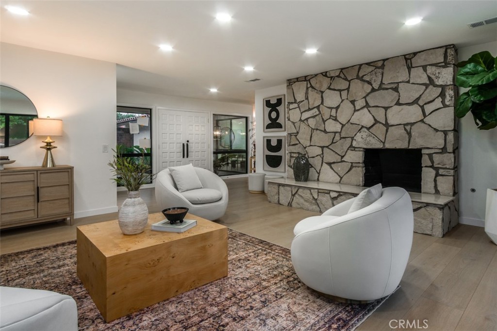 1517 Via Arco Property Photo 5