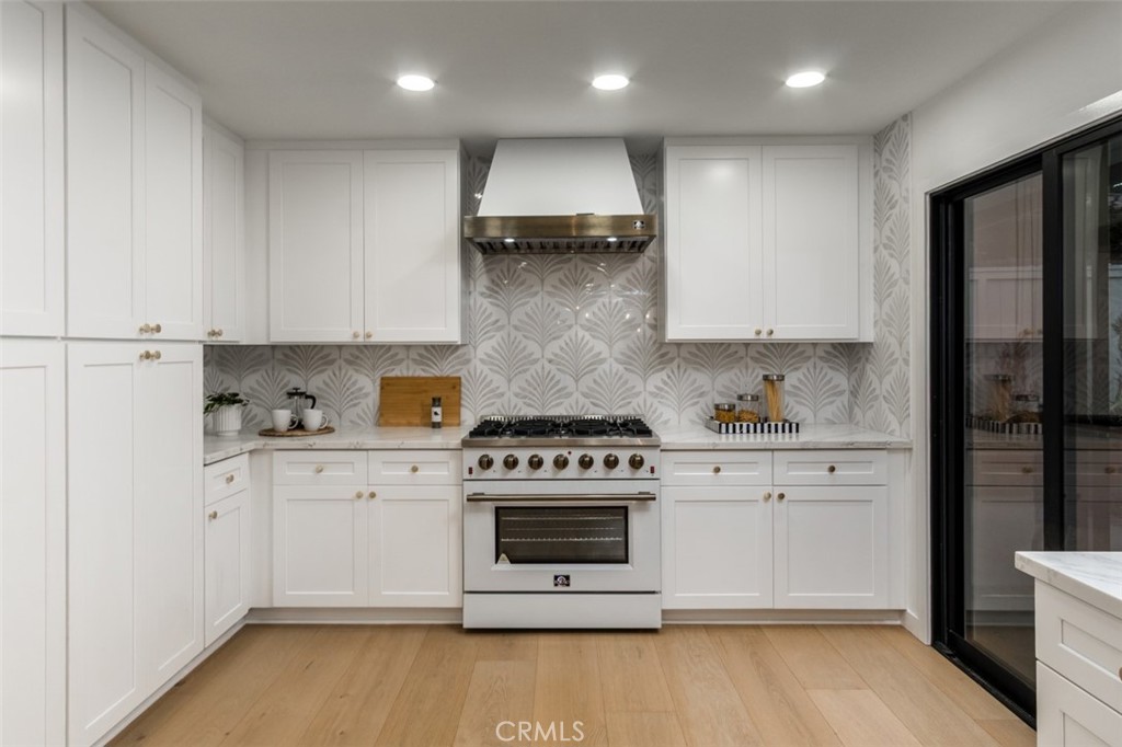 1517 Via Arco Property Photo 8
