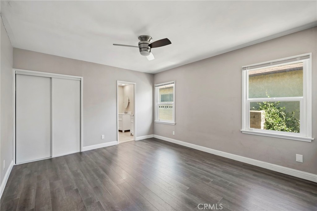 272 E 35th Property Photo 11
