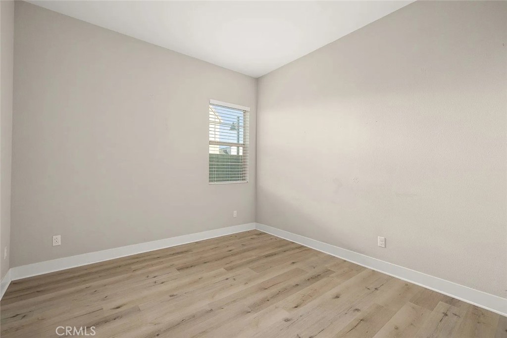 150 Scale Property Photo 14