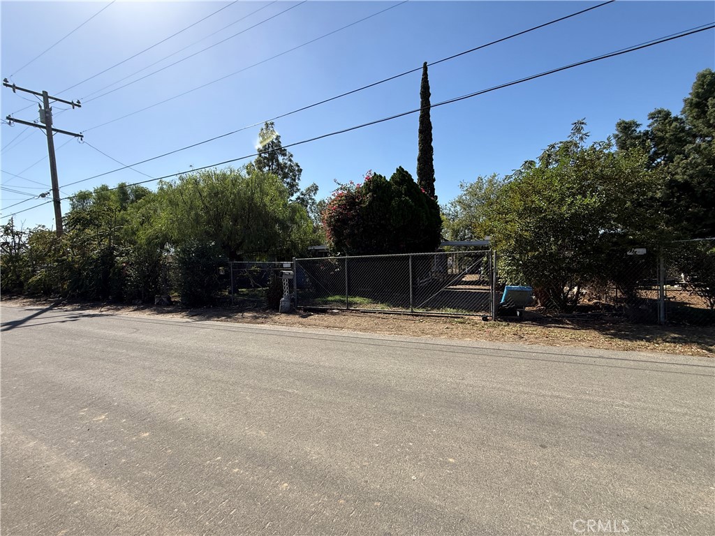 6347 Lucretia Property Photo 10