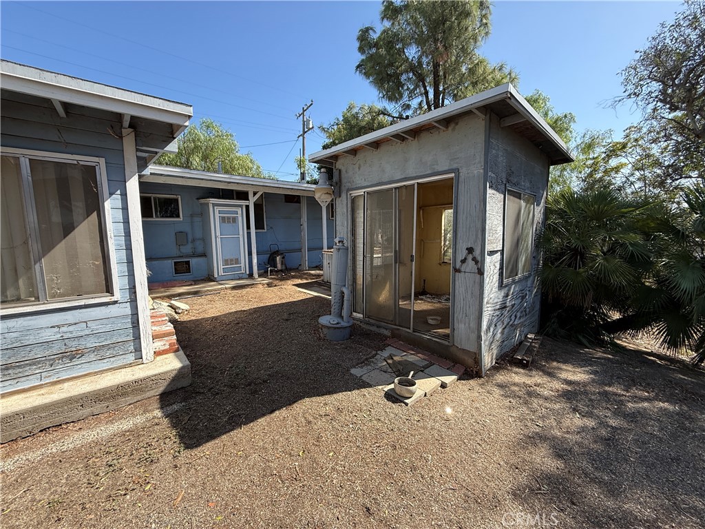 6347 Lucretia Property Photo 13
