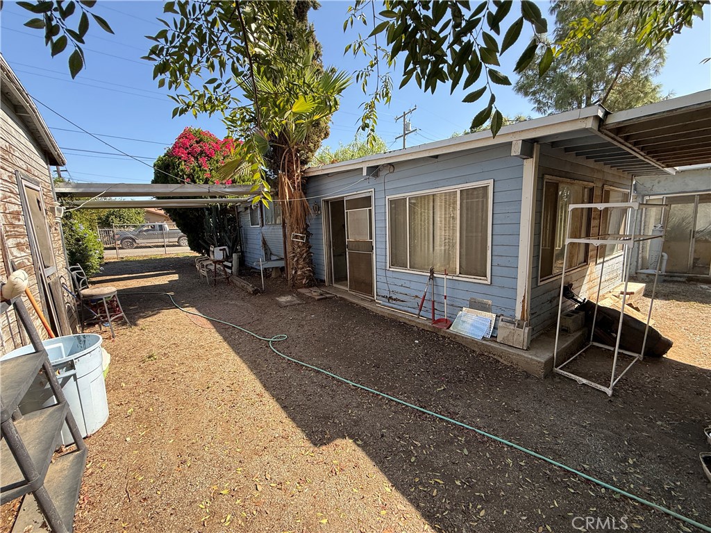 6347 Lucretia Property Photo 14