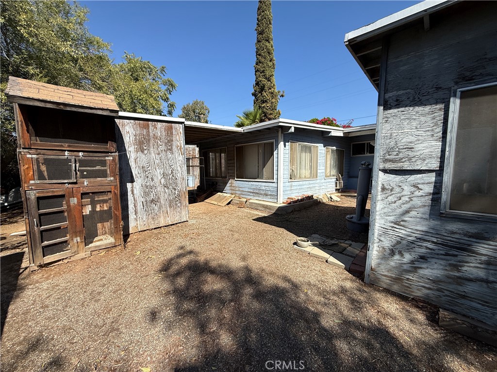 6347 Lucretia Property Photo 16