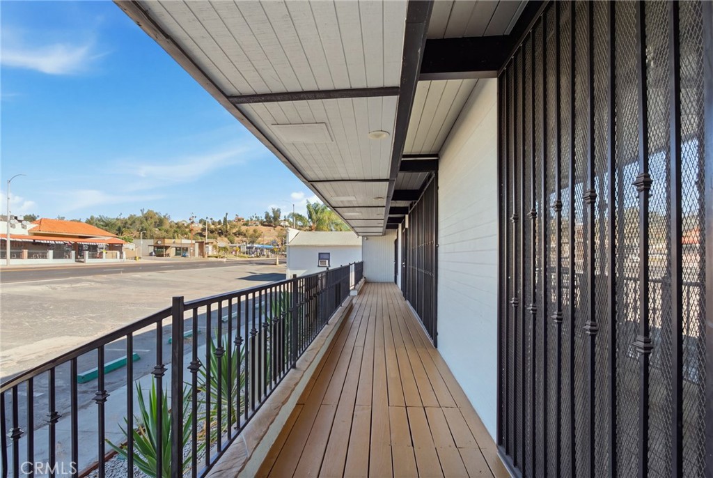 31120 Riverside Property Photo 5