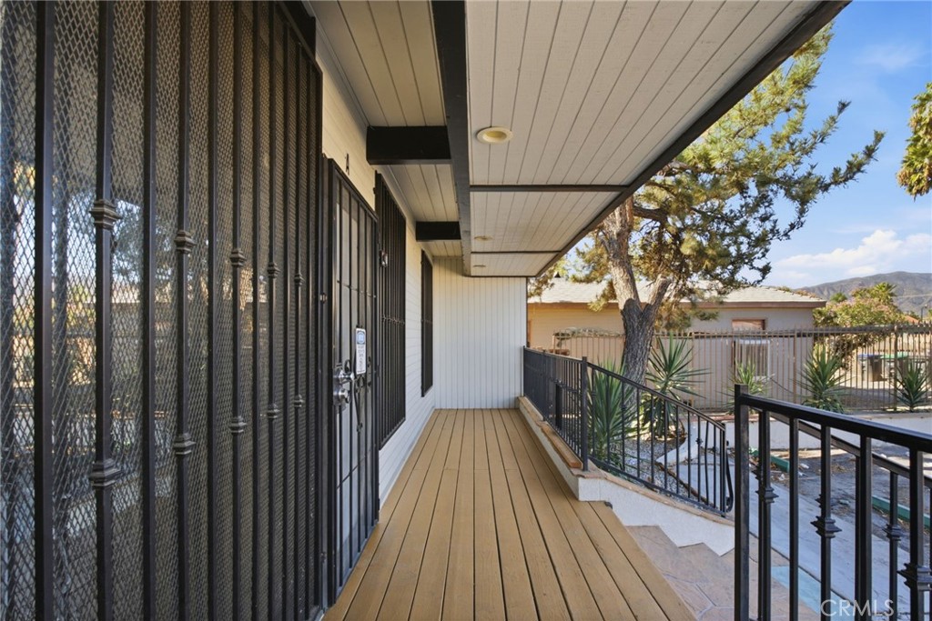 31120 Riverside Property Photo 6