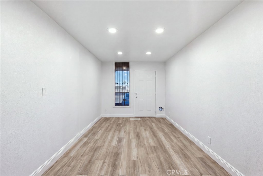 31120 Riverside Property Photo 10