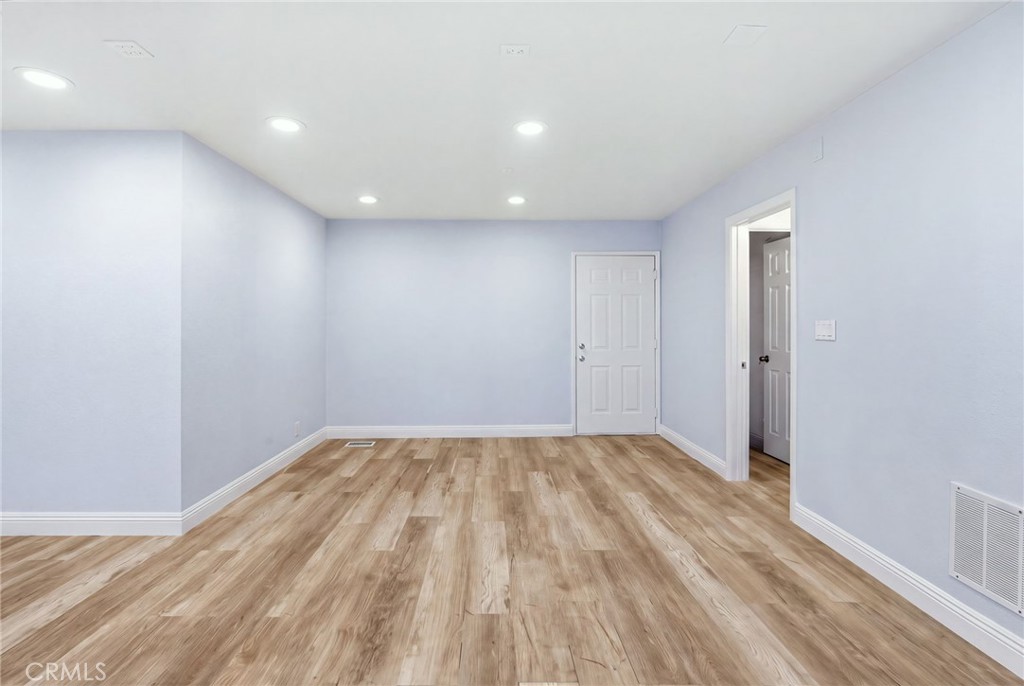 31120 Riverside Property Photo 11