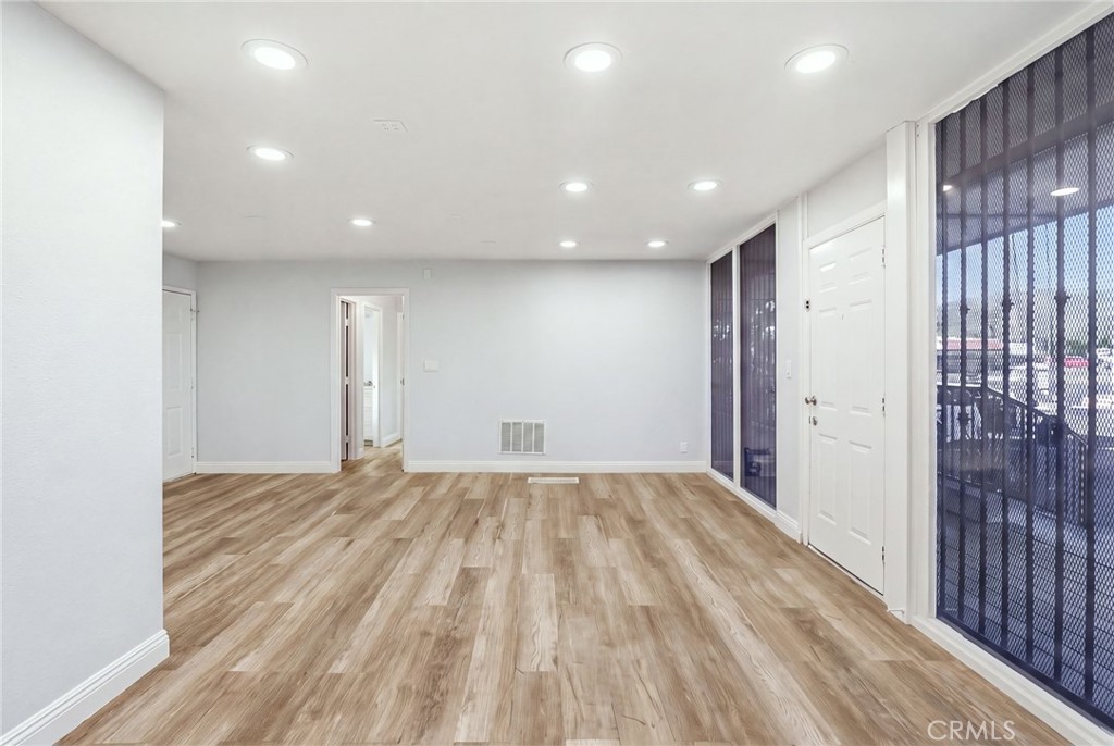 31120 Riverside Property Photo 14