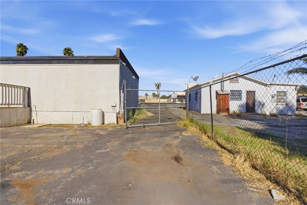 31120 Riverside Property Photo 31