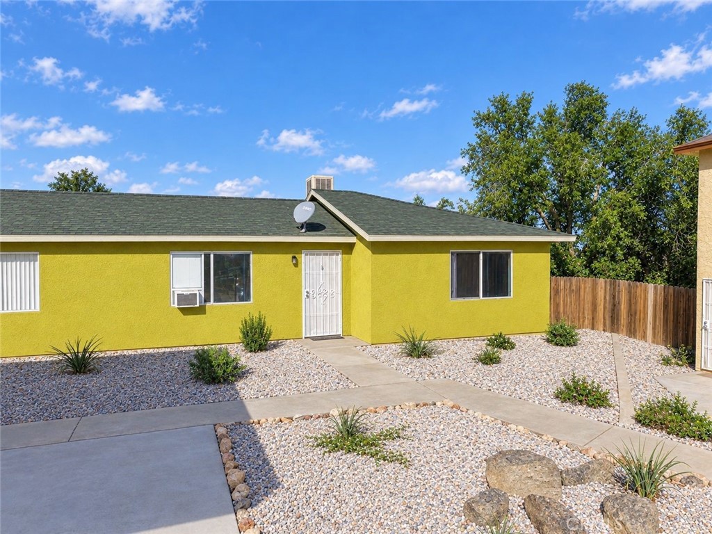 17450 Sequoia Property Photo 3