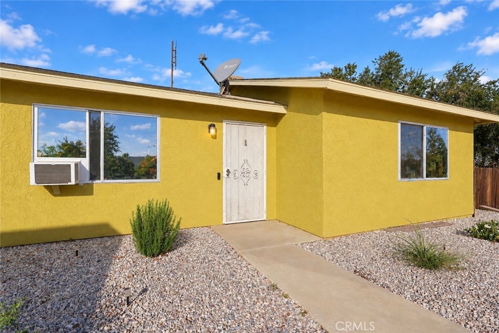 17450 Sequoia Property Photo 4