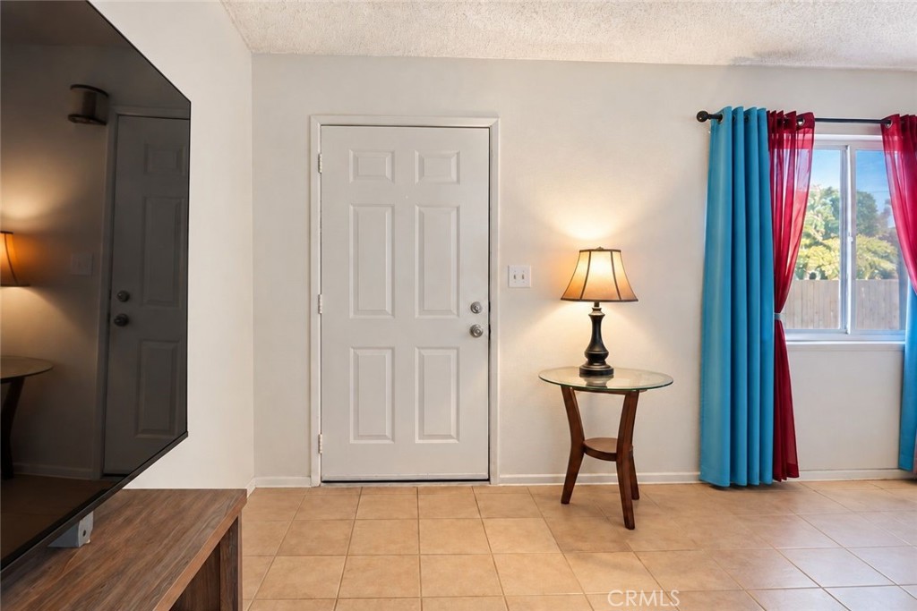 17450 Sequoia Property Photo 6