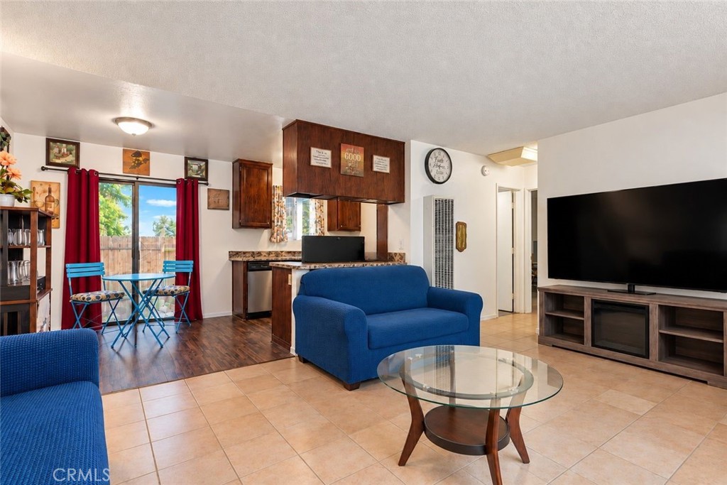 17450 Sequoia Property Photo 8
