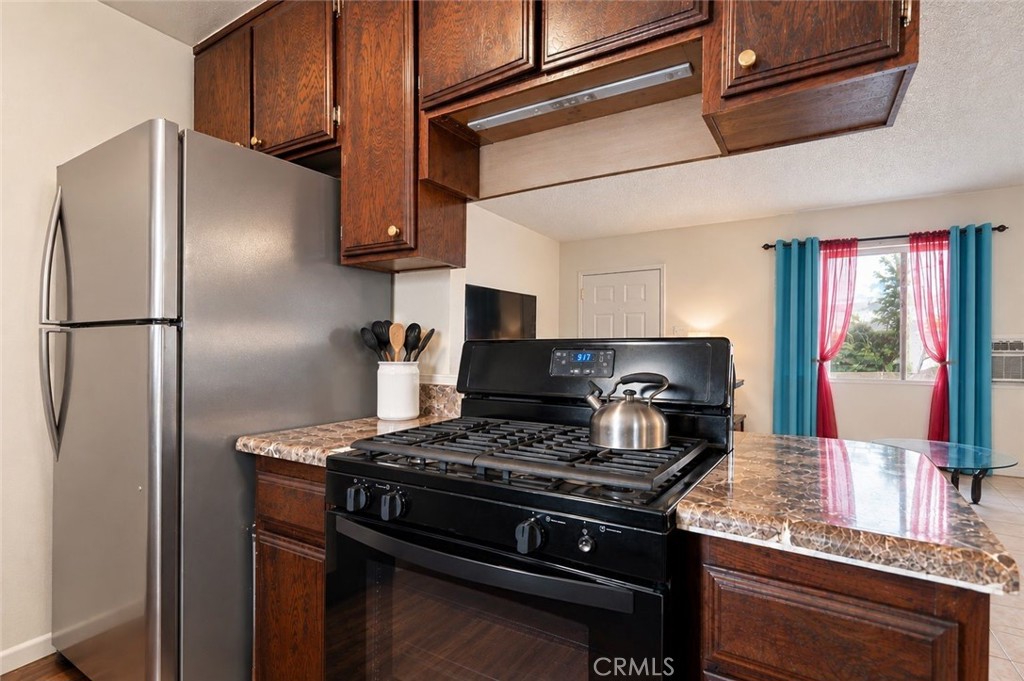 17450 Sequoia Property Photo 10