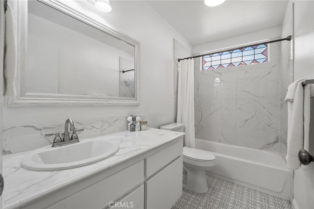 803 E Palm Avenue Property Photo 14