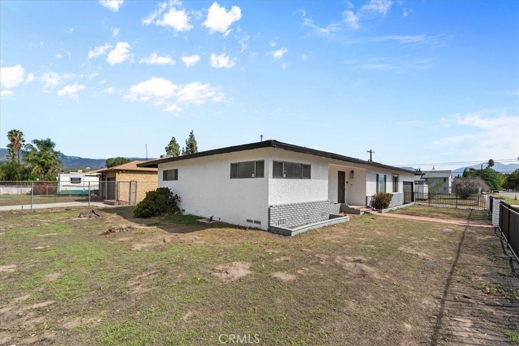 1498 Goodlett Property Photo 1