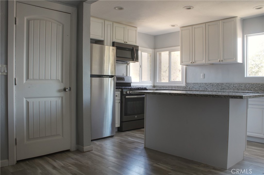 70 E Barbour Property Photo 2