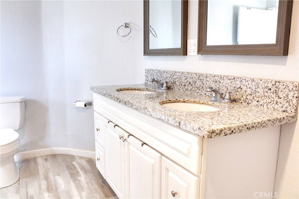 70 E Barbour Property Photo 9