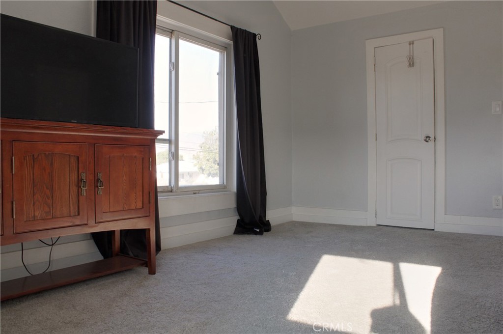 70 E Barbour Property Photo 15