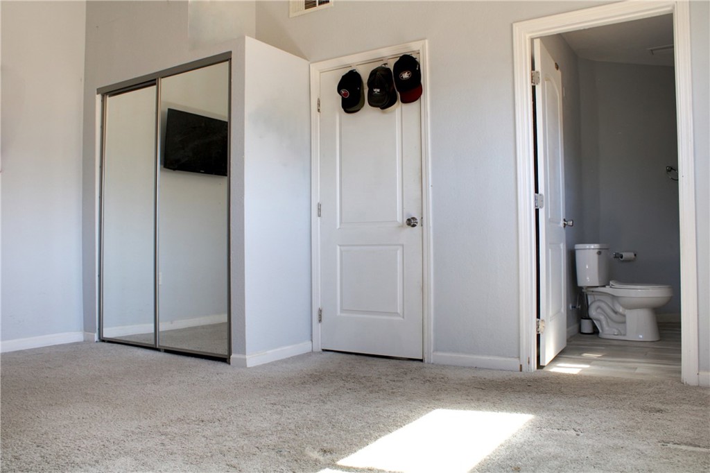 70 E Barbour Property Photo 16