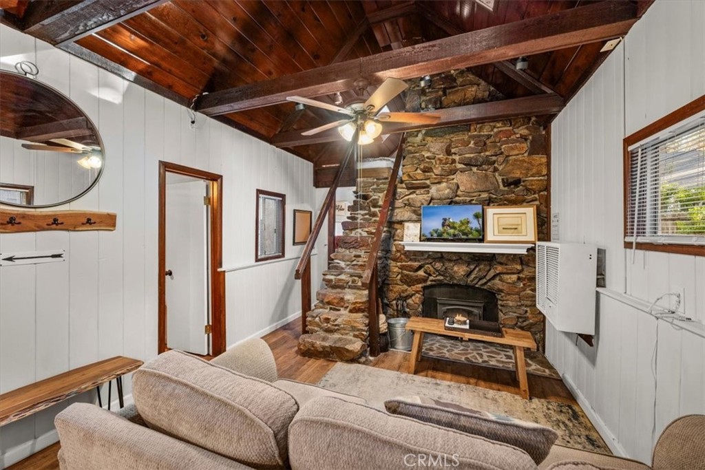 626 Elysian Property Photo 6