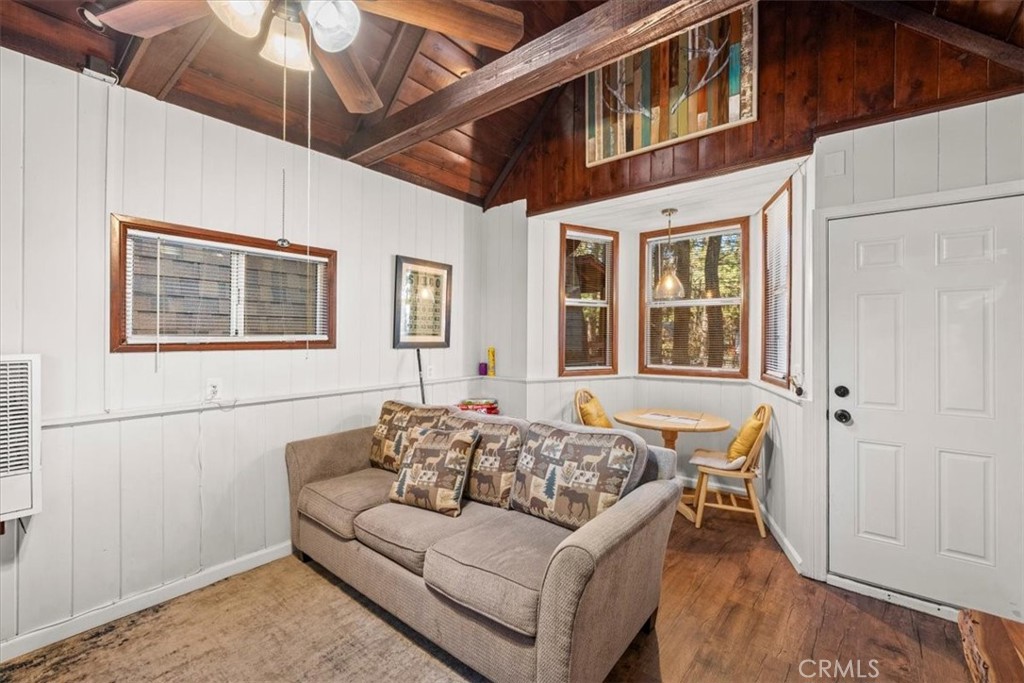 626 Elysian Property Photo 8